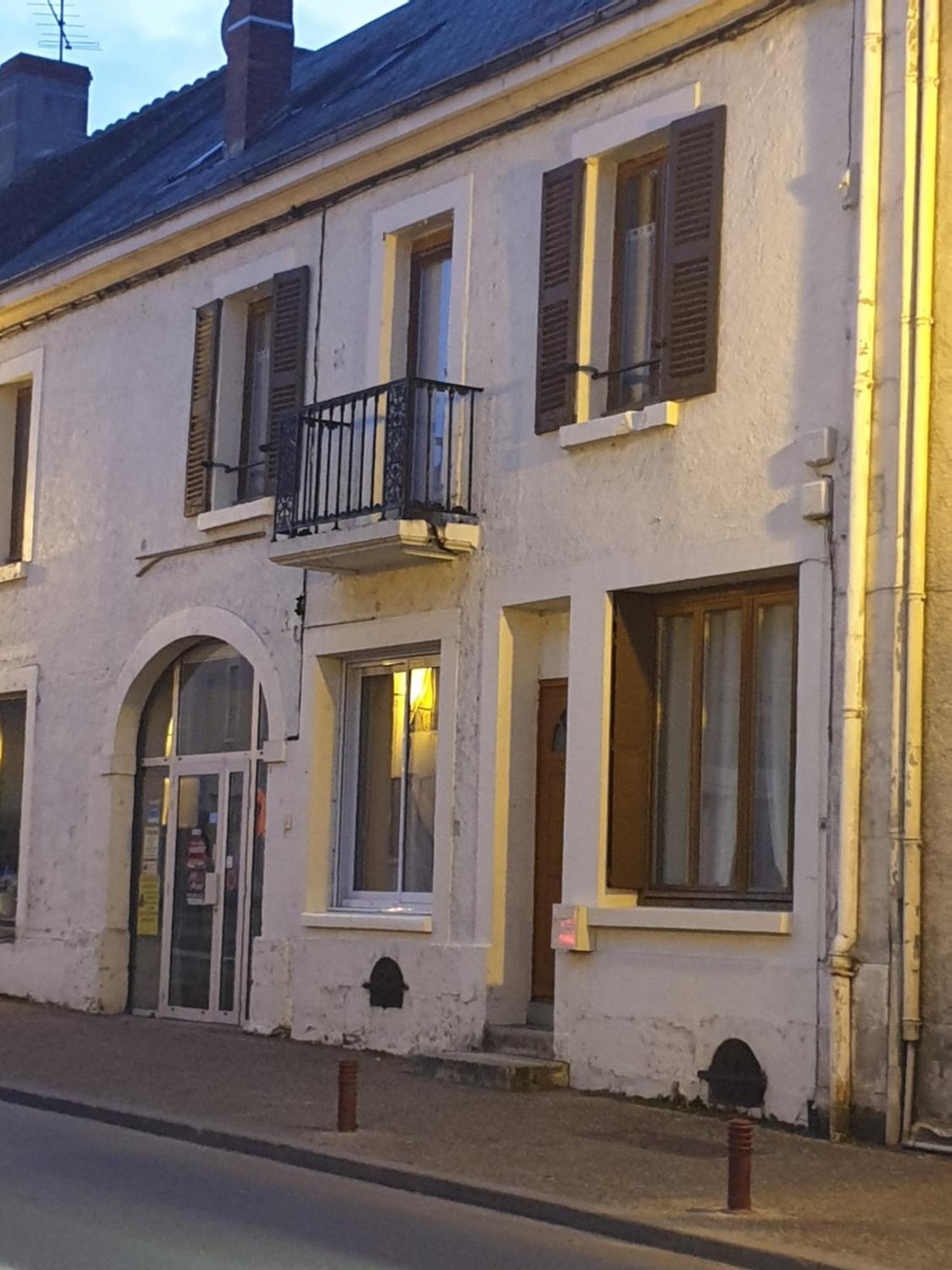 Maison De Ville - Le Silodort Vatan 外观 照片